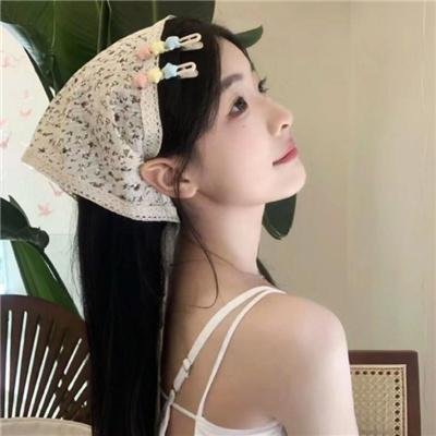 镜中的女孩